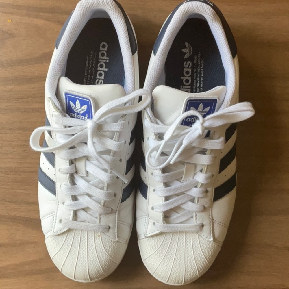 Clean Adidas Superstar Originals